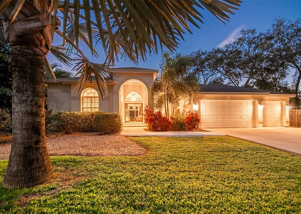 1st image of 1886 Castle Woods Dr