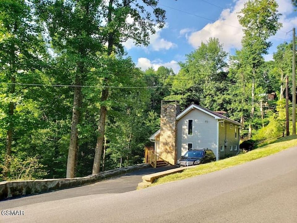 1st image of 1454 S Baden Dr