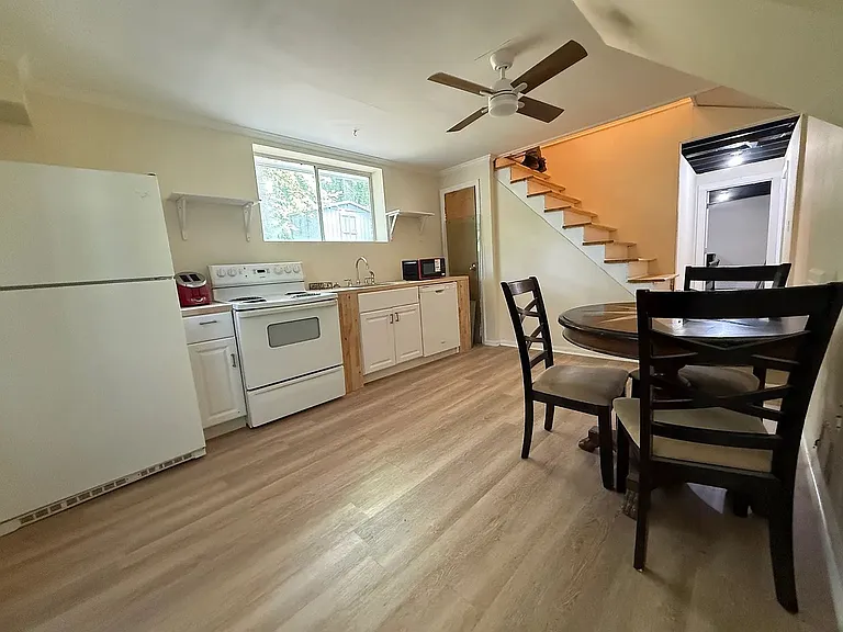 2652 Winthrop Rd — Photo 15