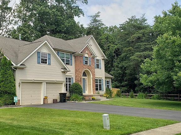 3rd image of 12 Emerson Ln