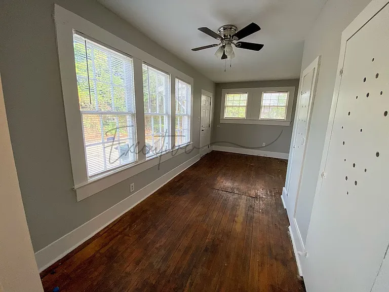 633 Enterprise Blvd — Photo 11