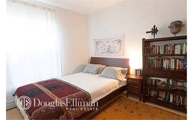 Rented by Douglas Elliman | media 22