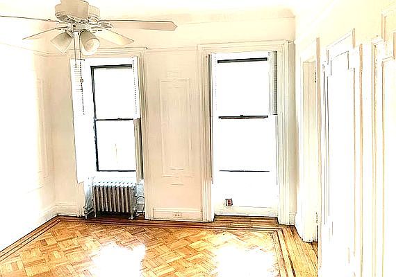 3rd image of 491 Willoughby Ave #2