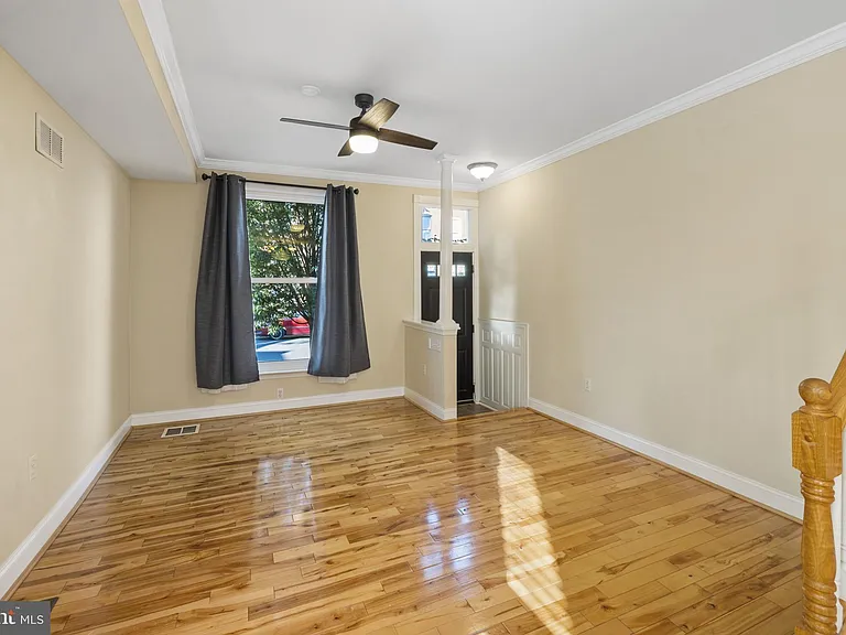 635 S Fagley St — Photo 11