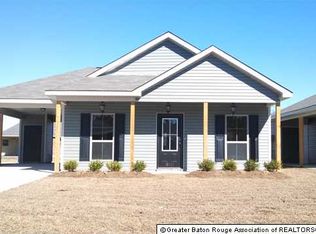 10811 Field Pointe Dr, Denham Springs, LA 70726