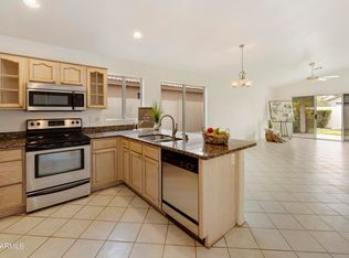 167 W Smoke Tree Rd, Gilbert, AZ 85233