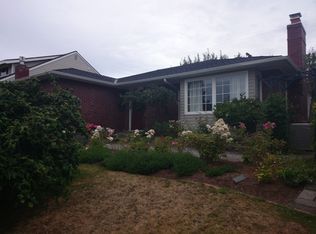 2728 44th Ave SW, Seattle, WA 98116