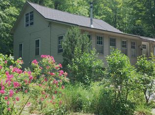 23 Prentice Pl, Becket, MA 01223