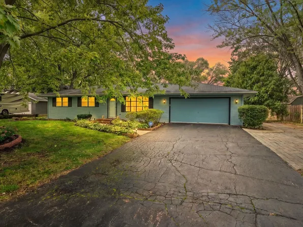 7465 Gemini Dr, Rockford, IL 61103