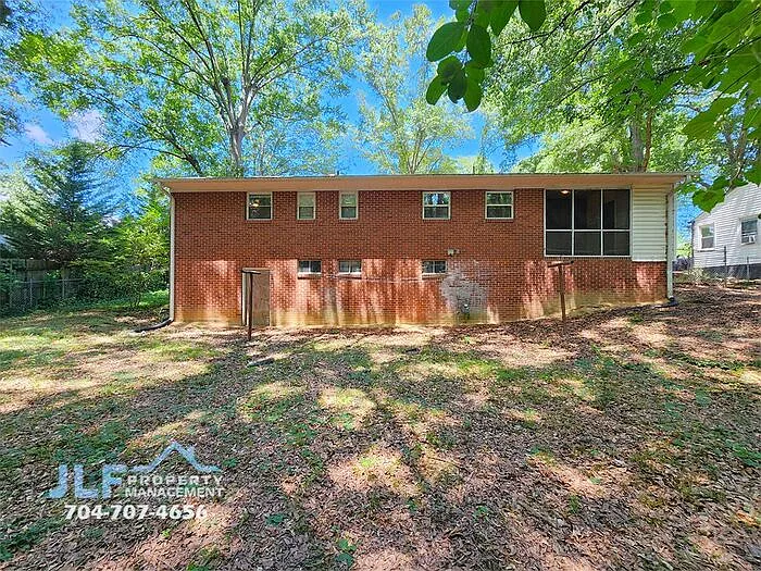 502 S Emerson St — Photo 15