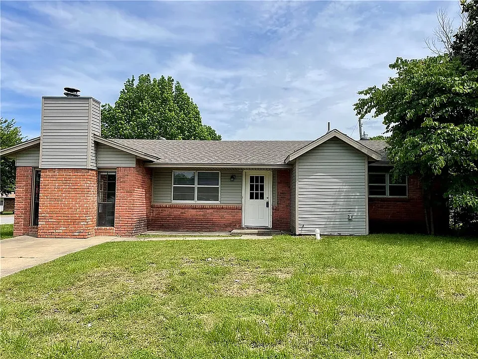 2101 Jean St