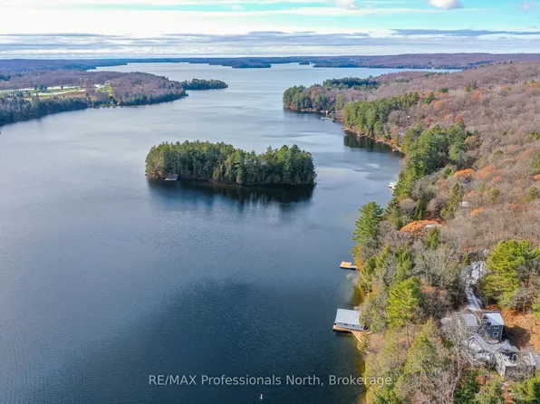 2 Arts Rd #1009, Lake Of Bays, ON P0A 1H0
