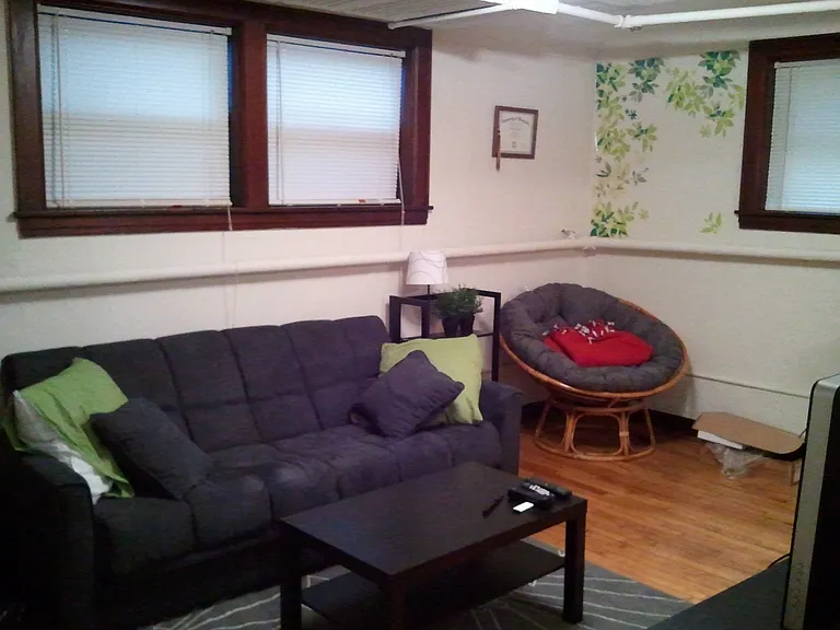 894 Grand Ave — Photo 3