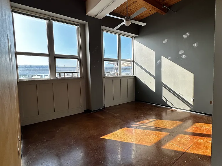 118 Holmes St #4 — Photo 15