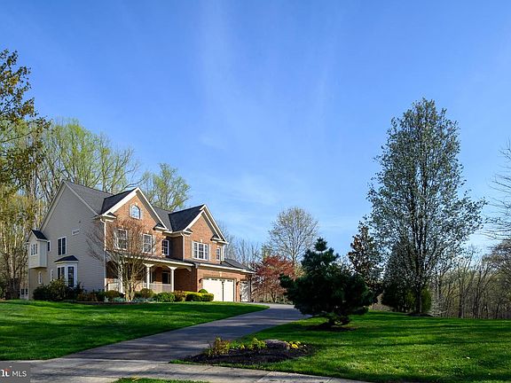 2nd image of 720 Fantail Ct