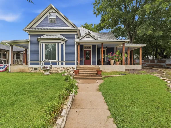 415 S Rice St, Hamilton, TX 76531