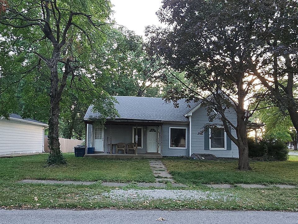 1st image of 302 S Elm St