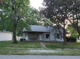 302 S Elm St, Louisburg, KS 66053
