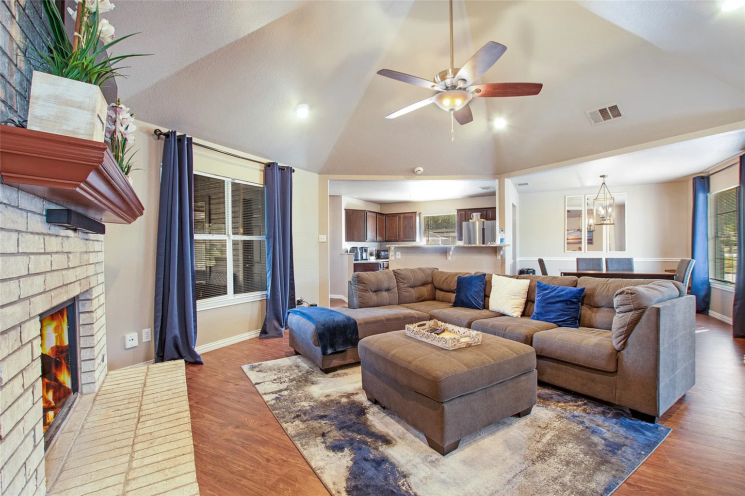 2004 Cedar Crest Blvd photo 1