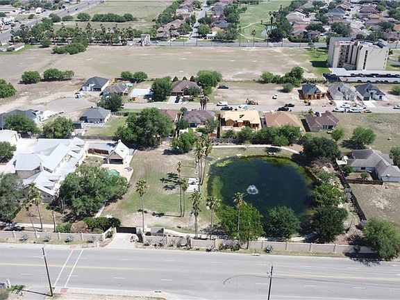 4th image of 215 Constellation Dr
