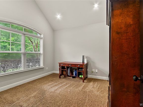5th image of 3226 Birch Way