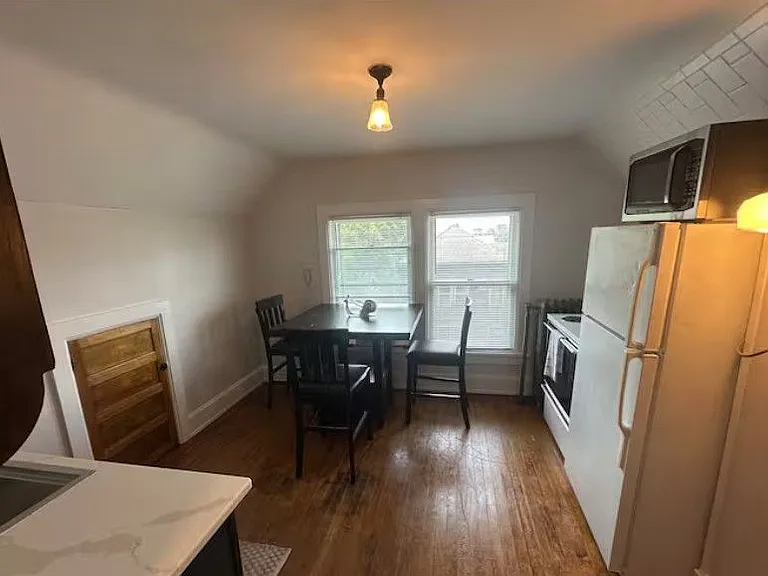 455 Church Ave #B — Photo 4