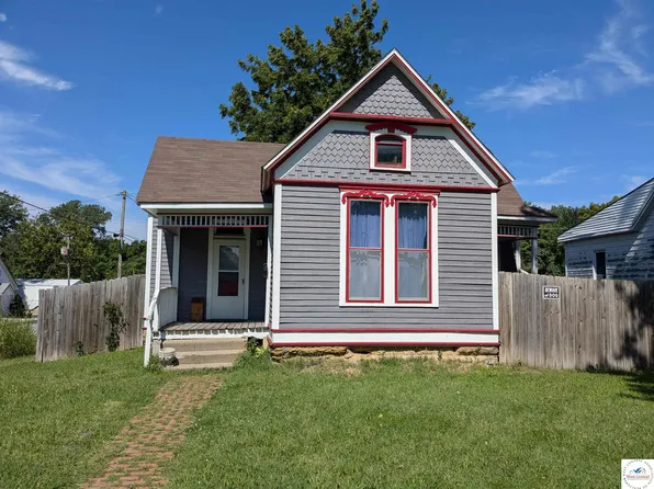 613 S Washington St, Clinton, MO 64735