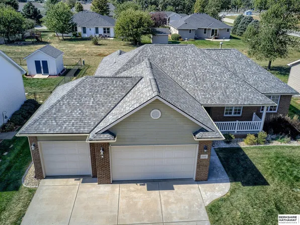 10441 N 151st St, Waverly, NE 68462
