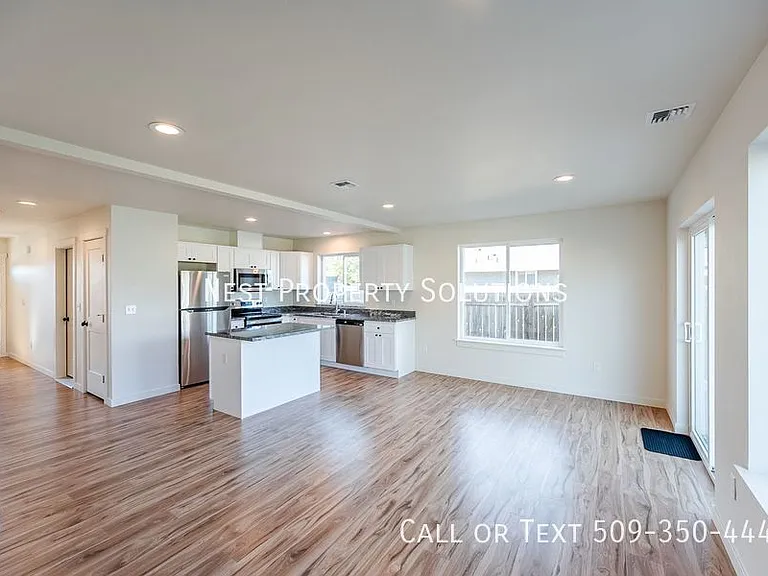 1070 S Grand Dr #B — Photo 49