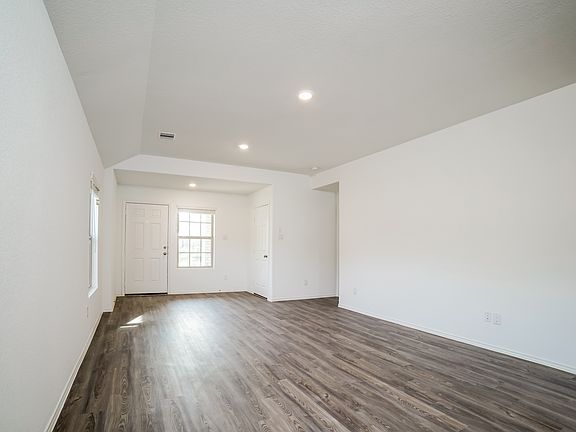 5th image of 1604 Oleander Greens Dr