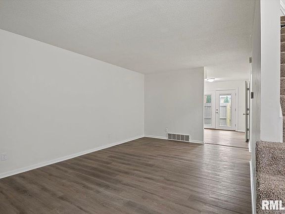4th image of 900 S Durkin Dr Unit 22