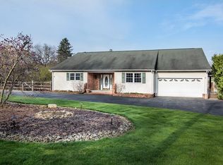 102 Lowery Dr, Valencia, PA 16059