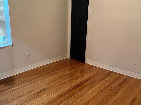 3rd image of 2-8029 S Saint Lawrence Ave #2