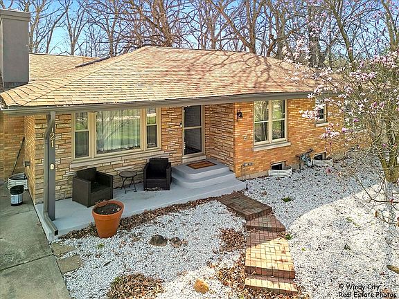 2nd image of 20121 N Woodland Cir