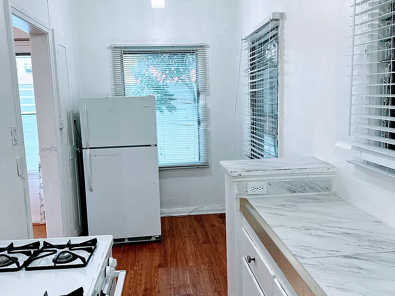 122 S Cedar St #6 — Photo 5