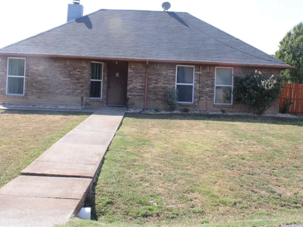 102 Pecan Cir, Trenton, TX 75490