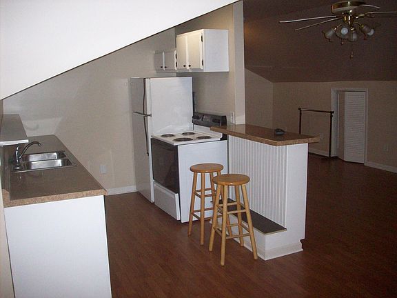 2nd image of 519 S Maney Ave APT C