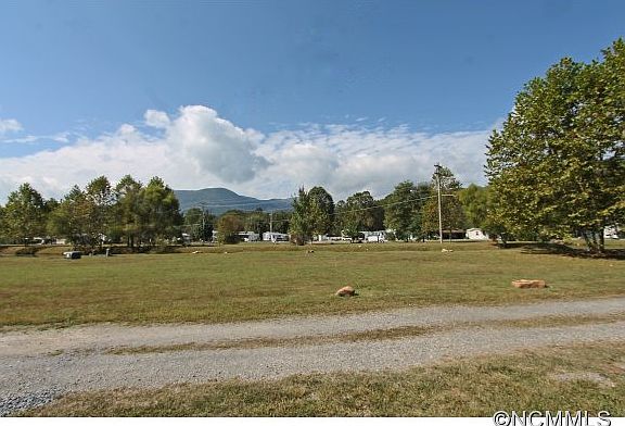 4th image of 39 Pike Pt #C-10