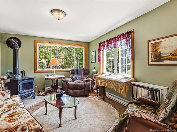5th image of 140 Bunker Ln