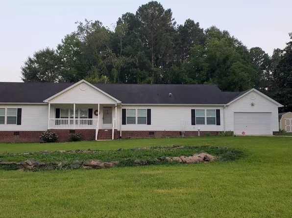 3207 Wicker St, Sanford, NC 27330