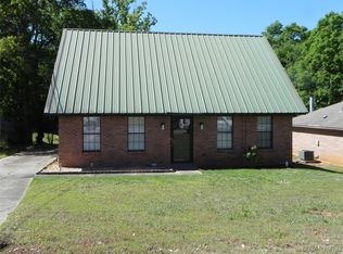 227 Gardenia Ct, Prattville, AL 36067