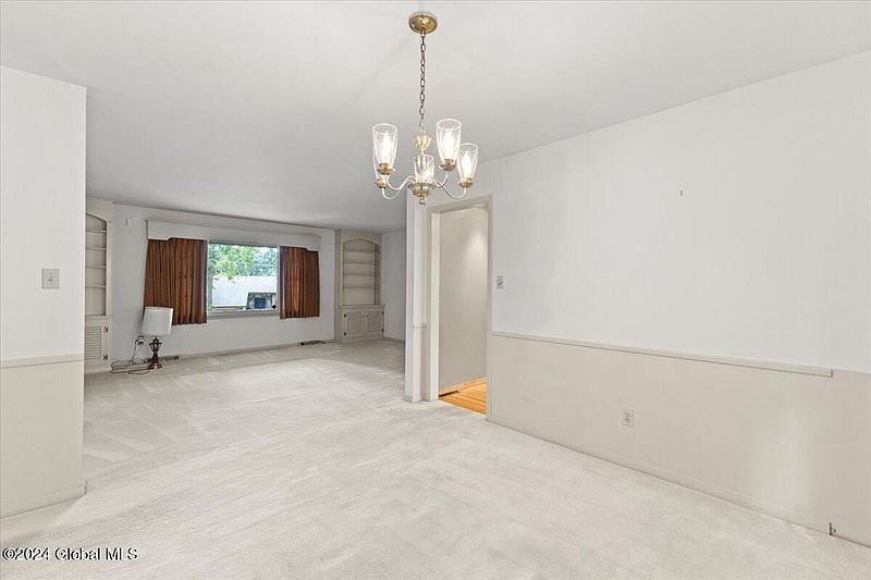 5th image of 1 Ichabod Lane
