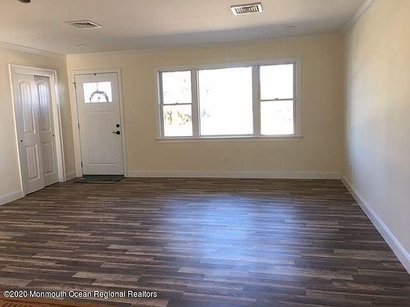5th image of 13 Norfolk Dr