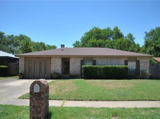 2712 Oakdale Rd, Irving, TX 75060