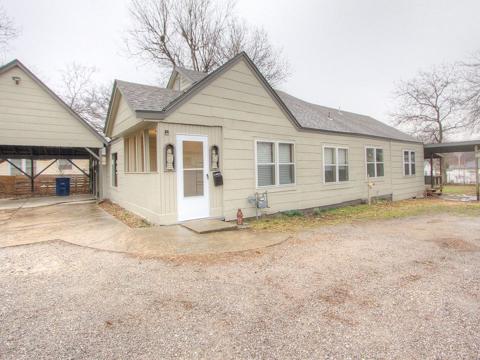 1st image of 1049 N Marion Ave