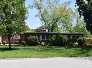 516 Locust Hill Dr, Englewood, OH