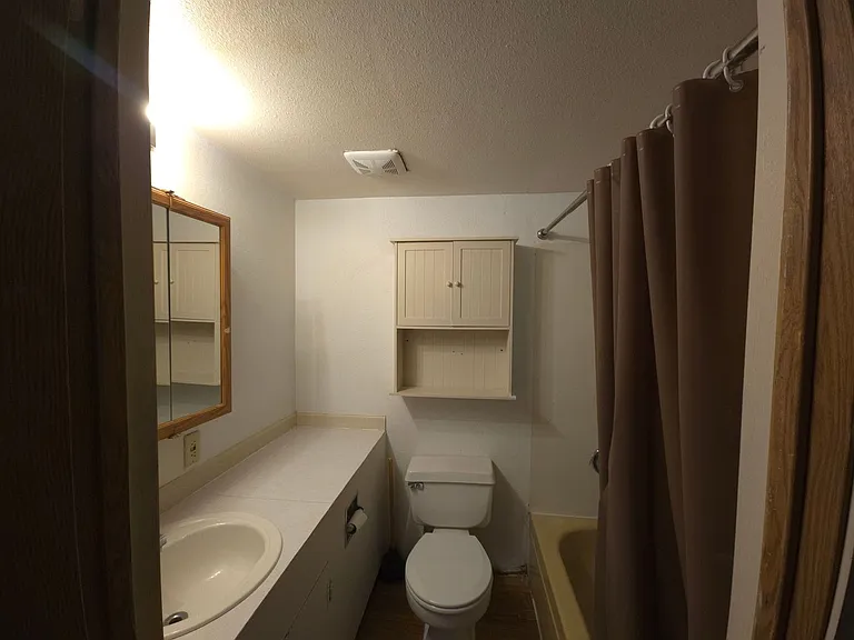 826 Bank St #3 — Photo 7