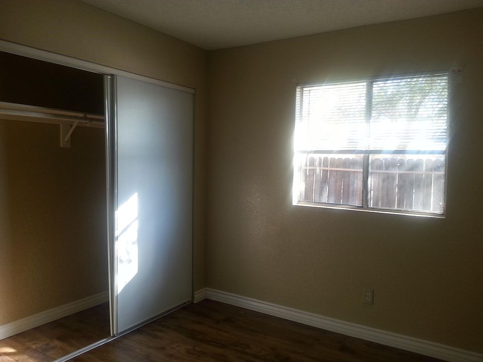 2nd image of 22685 Itasca Rd APT 3