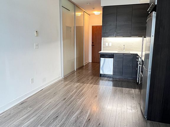 2nd image of 1 Market St #2807