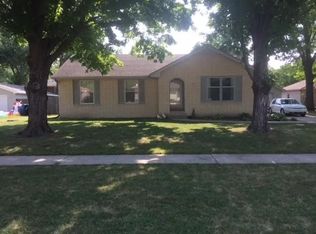 4421 73rd St, Urbandale, IA 50322